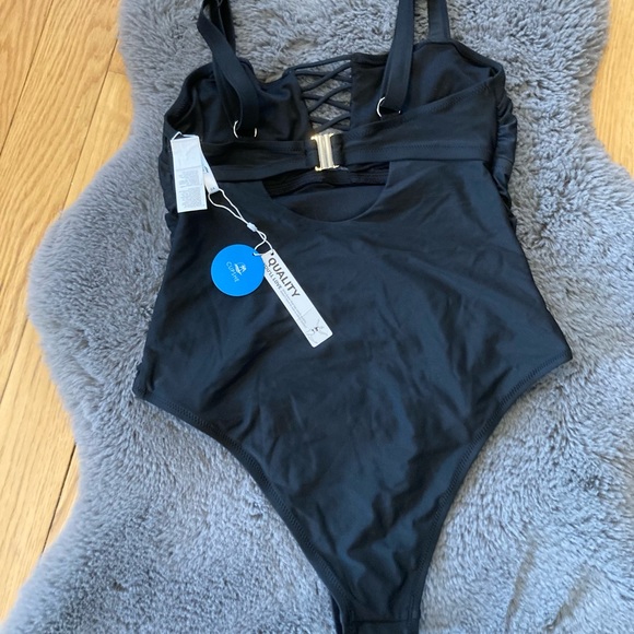 NWT Cupshe - Women’s Swimsuit - Picture 7 of 10